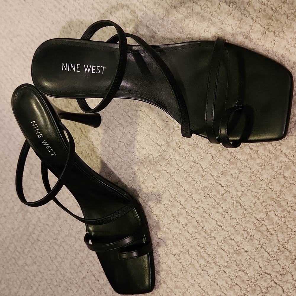 NWOT Nine West Heels